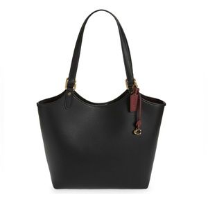 COACH Polished Pebble Leather Day Tote. BLACK, One Size